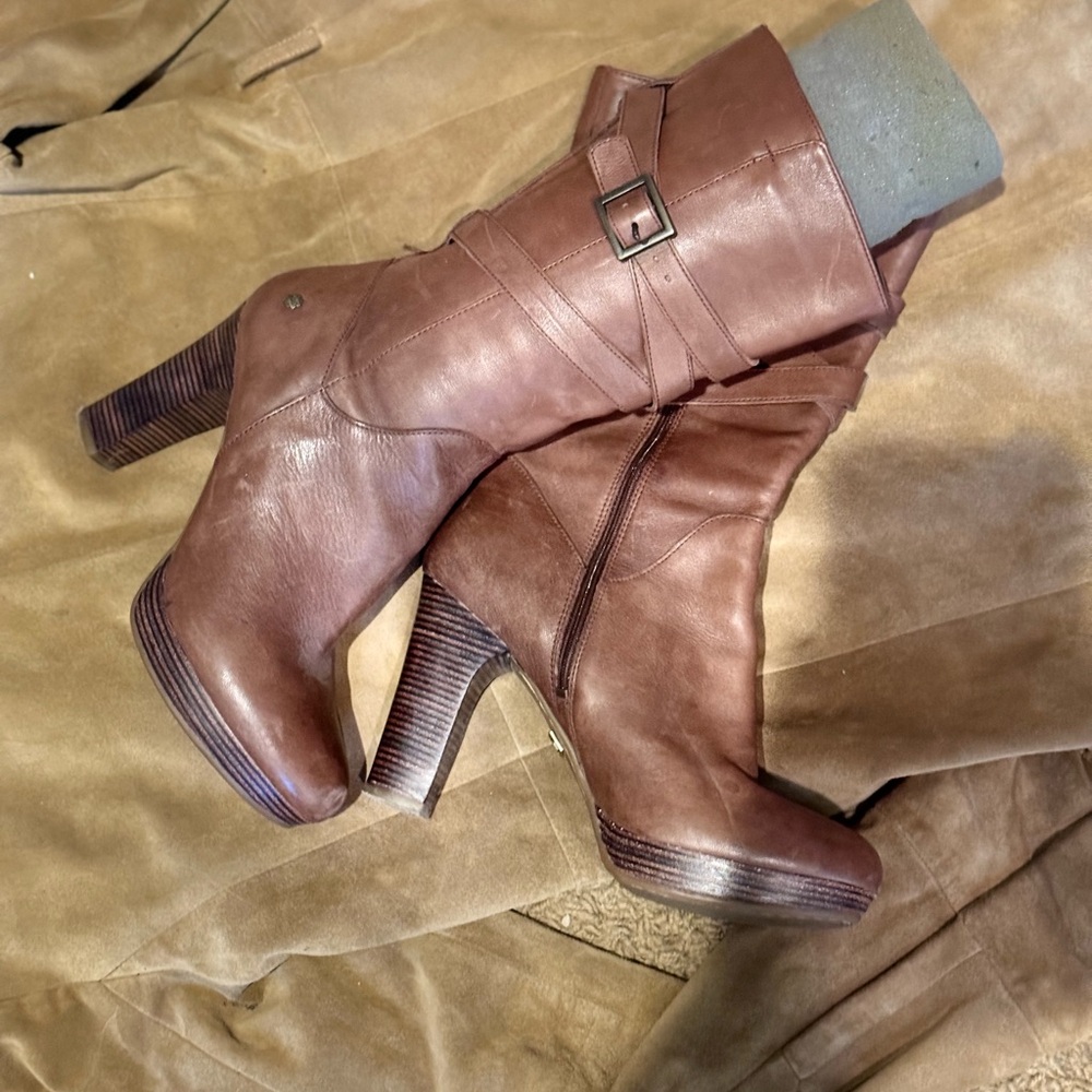 UGG Jardin Brown Heeled Side-Zip Boots size 9 - Picture 2 of 8